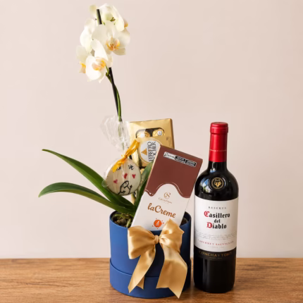 cesta com chocolates e vinho